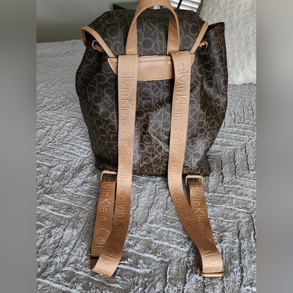 Calvin klein luggage tablet backpack